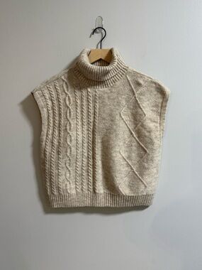 Oliver O Sleeveless Turtleneck Cable-Knit Sweater Vest in Cream